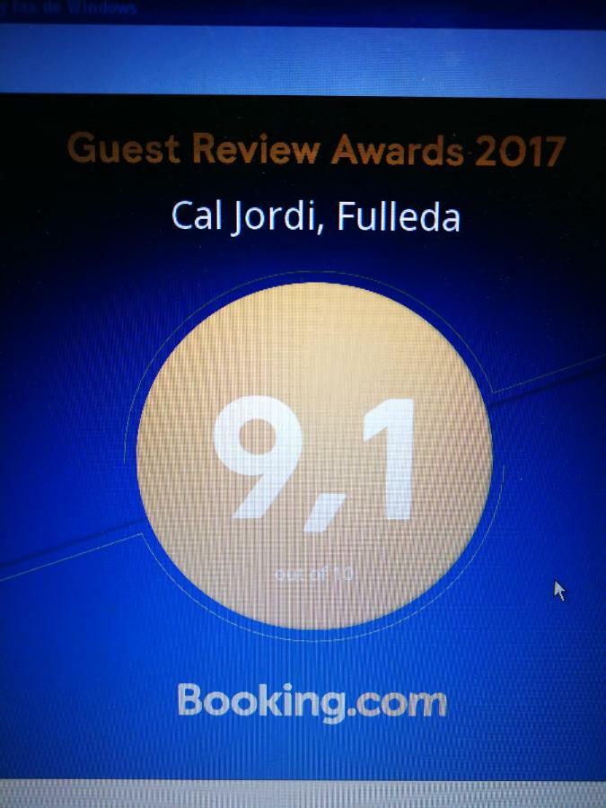 Cal Jordi, Fulleda Apartment ภายนอก รูปภาพ